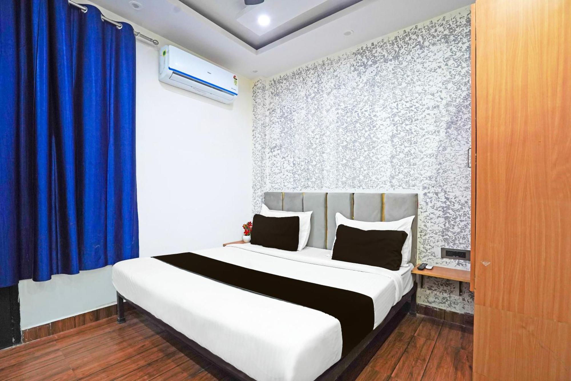 Hotel Twamev Residency à New Delhi Extérieur photo